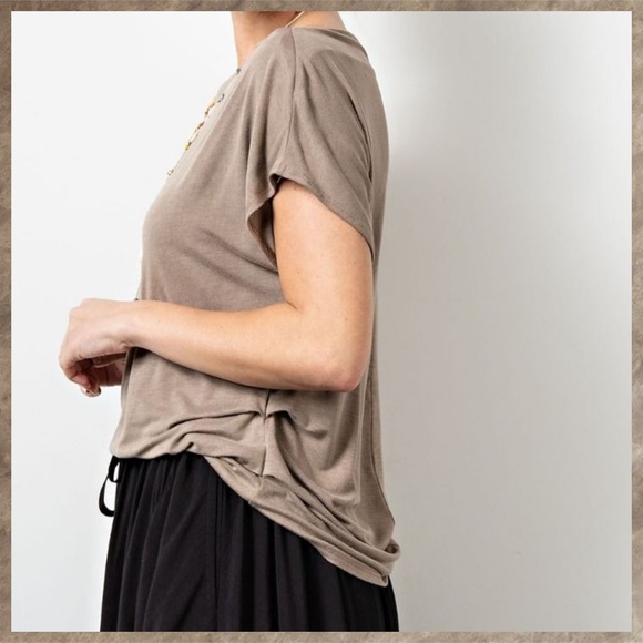 EASEL Ruched Sides Slouchy Short Dolman Sleeves Slinky Boat Neck Top Scooped Hem - Picture 3 of 13